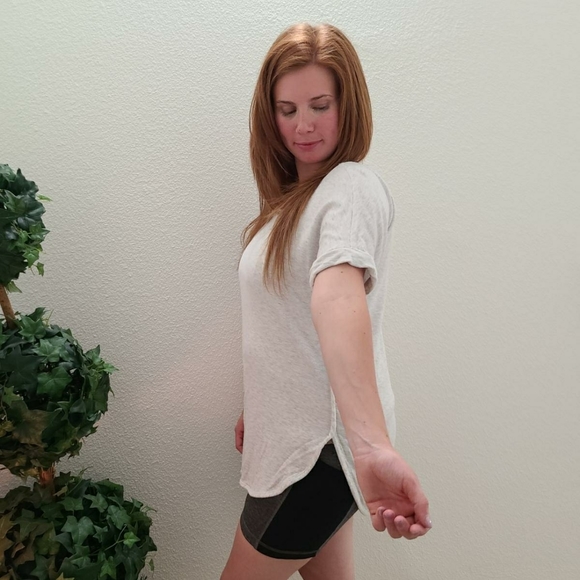 Matty M Comfortable Light Gray Top - Picture 5 of 10